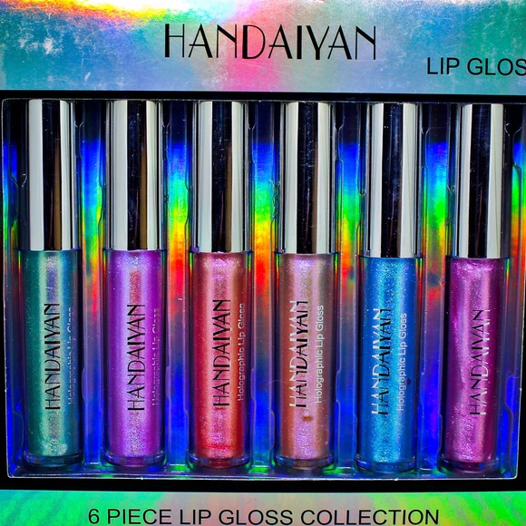 Lip gloss! Glam out! - Picture 1 of 1